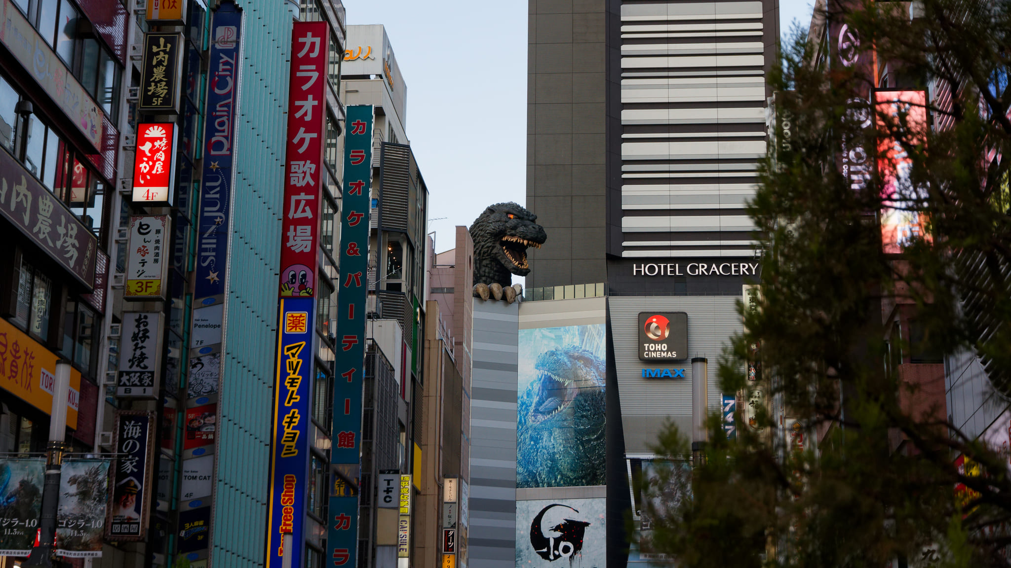 01-Tokyo (54) Godzilla Head.jpg